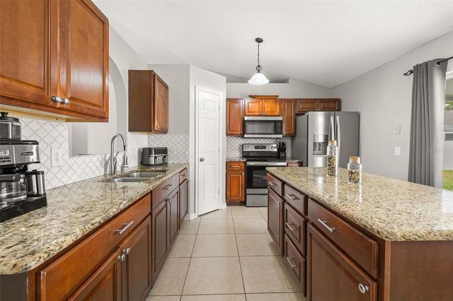 638 BASINGSTOKE COURT, Kissimmee, FL 34758