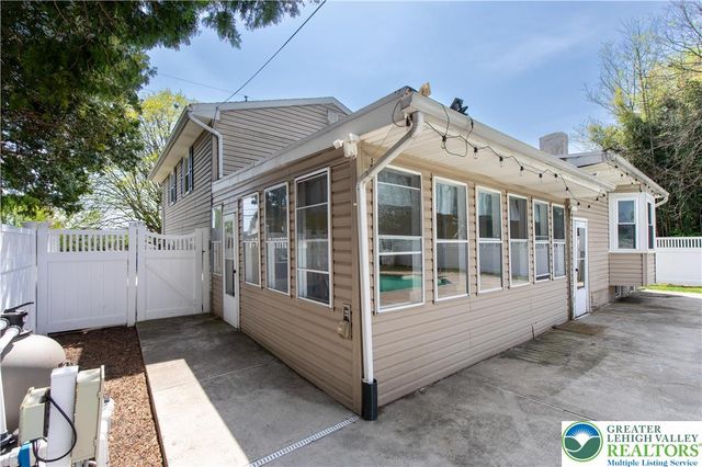 2233 Front Street, Wilson Boro, PA 18042