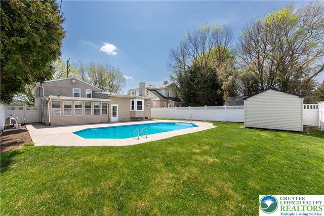 2233 Front Street, Wilson Boro, PA 18042
