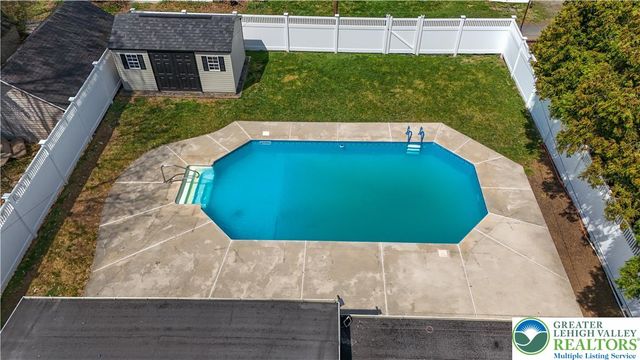 2233 Front Street, Wilson Boro, PA 18042