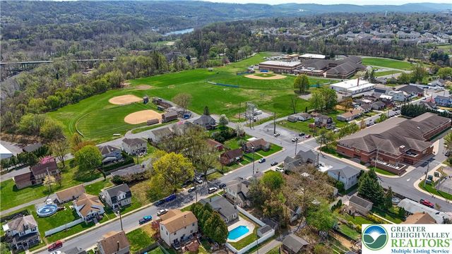 2233 Front Street, Wilson Boro, PA 18042