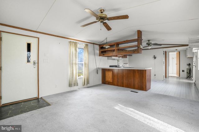 5186 COLEYS LN, Chincoteague Island, VA 23336