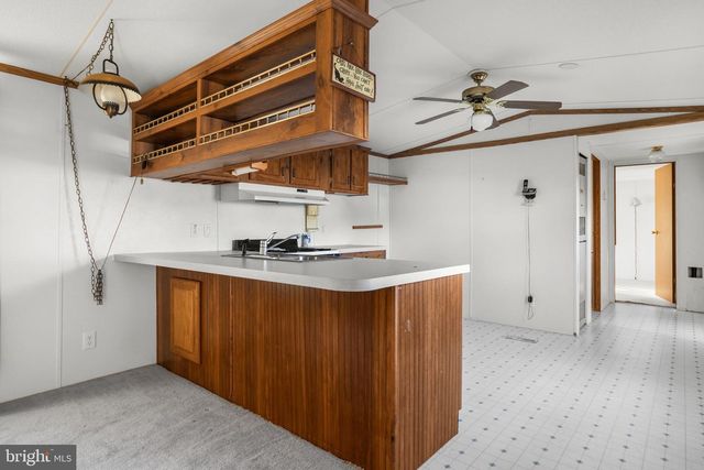 5186 COLEYS LN, Chincoteague Island, VA 23336