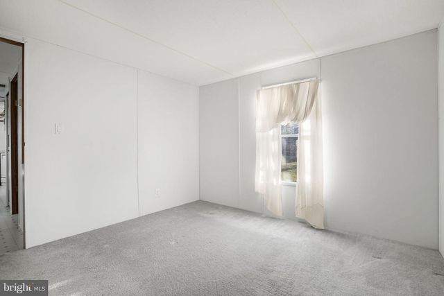 5186 COLEYS LN, Chincoteague Island, VA 23336