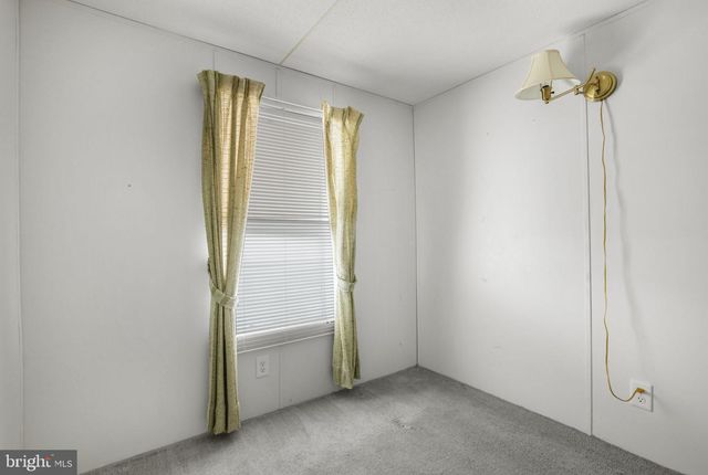 5186 COLEYS LN, Chincoteague Island, VA 23336