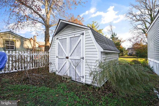 5186 COLEYS LN, Chincoteague Island, VA 23336