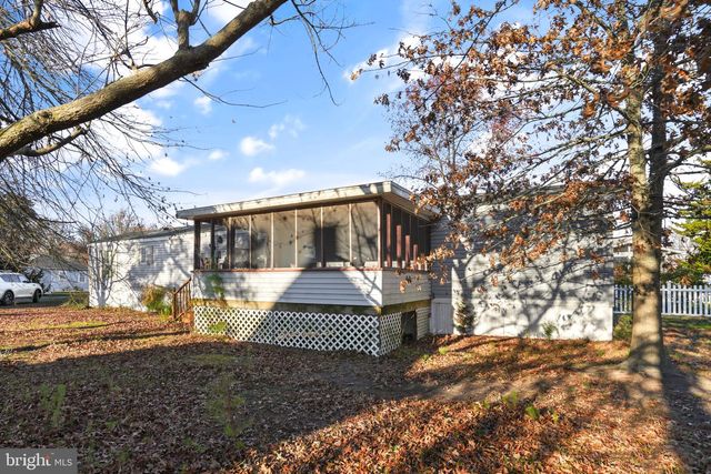 5186 COLEYS LN, Chincoteague Island, VA 23336