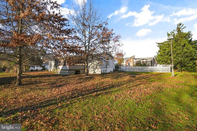 5186 COLEYS LN, Chincoteague Island, VA 23336