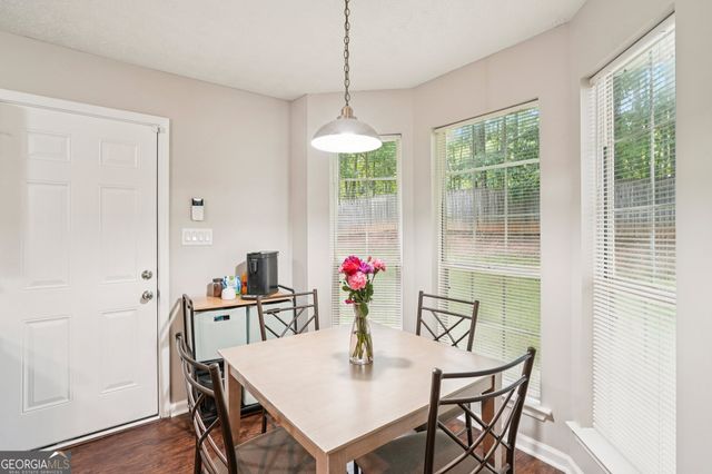384 Marsha Way, Sharpsburg, GA 30277