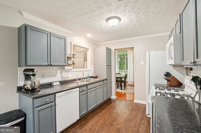 384 Marsha Way, Sharpsburg, GA 30277