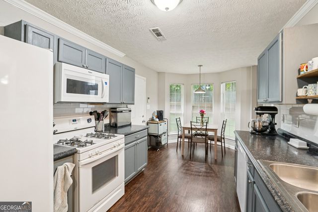 384 Marsha Way, Sharpsburg, GA 30277