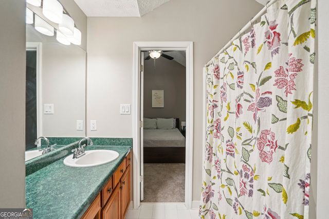 384 Marsha Way, Sharpsburg, GA 30277