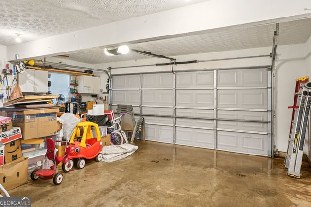 384 Marsha Way, Sharpsburg, GA 30277