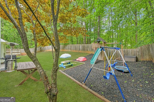 384 Marsha Way, Sharpsburg, GA 30277