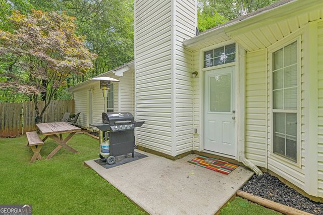 384 Marsha Way, Sharpsburg, GA 30277