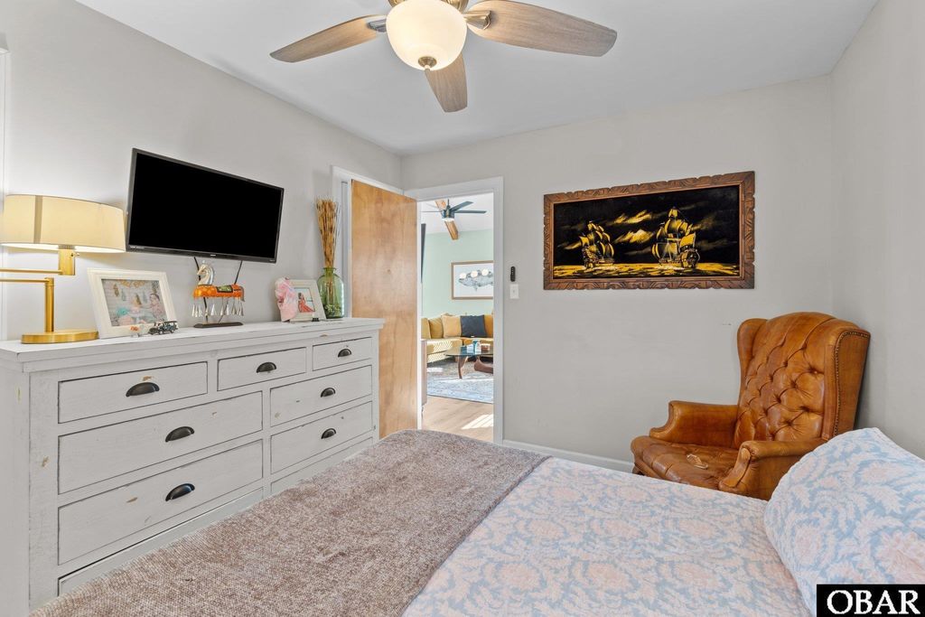 Image 14 of property listing at 100 Tides Drive Lot 1, Duck, NC 27949