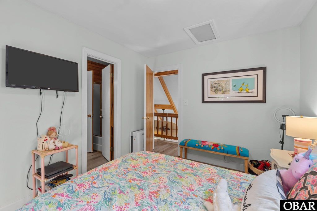 Image 20 of property listing at 100 Tides Drive Lot 1, Duck, NC 27949