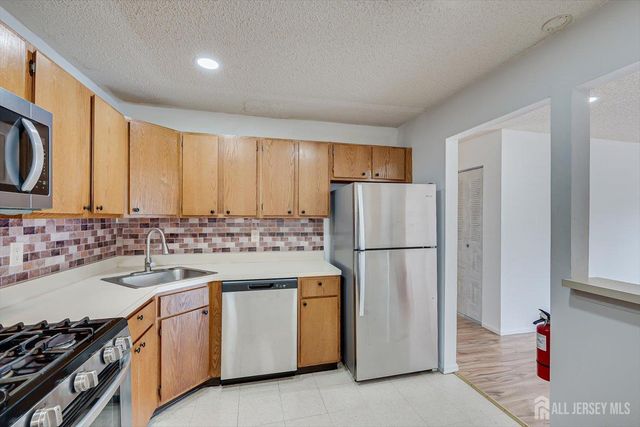 349 Lancaster Court, Piscataway, NJ 08854