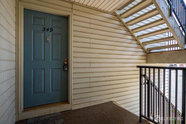 349 Lancaster Court, Piscataway, NJ 08854