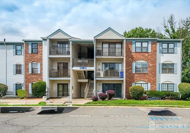349 Lancaster Court, Piscataway, NJ 08854