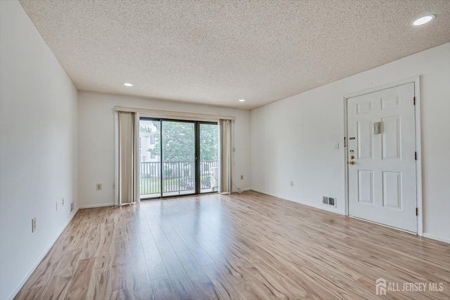 349 Lancaster Court, Piscataway, NJ 08854