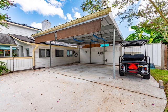 1902 Port Royal Drive, Nassau Bay, TX 77058