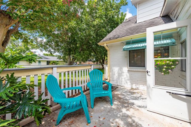 1902 Port Royal Drive, Nassau Bay, TX 77058