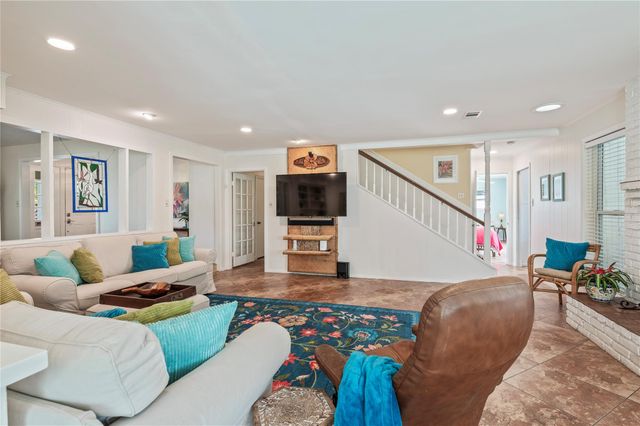 1902 Port Royal Drive, Nassau Bay, TX 77058