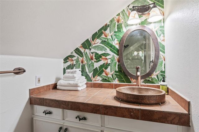 1902 Port Royal Drive, Nassau Bay, TX 77058