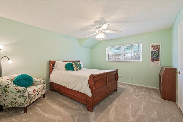 1902 Port Royal Drive, Nassau Bay, TX 77058