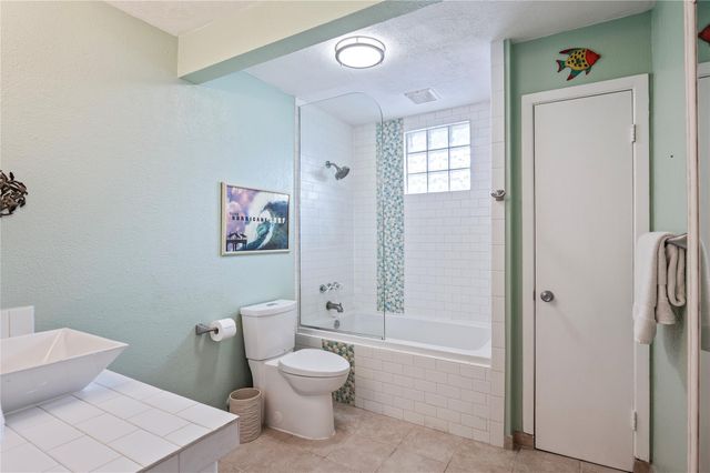 1902 Port Royal Drive, Nassau Bay, TX 77058