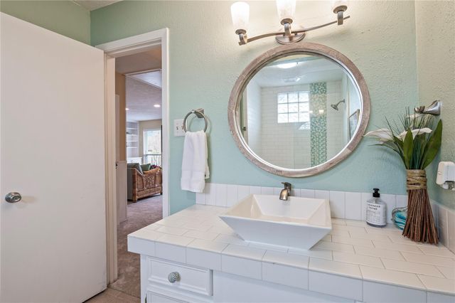 1902 Port Royal Drive, Nassau Bay, TX 77058