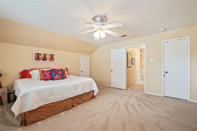 1902 Port Royal Drive, Nassau Bay, TX 77058