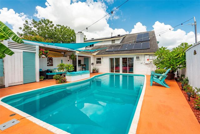 1902 Port Royal Drive, Nassau Bay, TX 77058