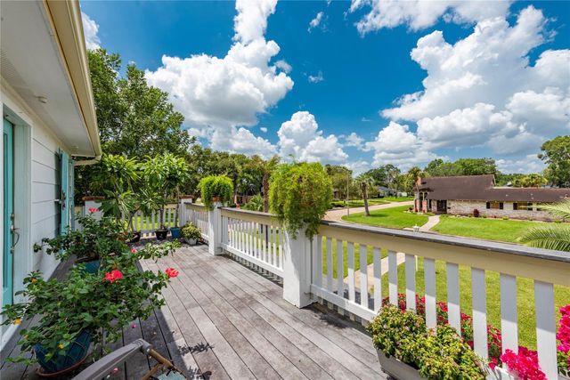 1902 Port Royal Drive, Nassau Bay, TX 77058