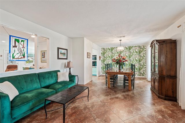 1902 Port Royal Drive, Nassau Bay, TX 77058