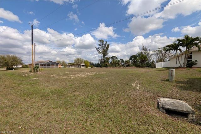 3317 NE 15th PL, Cape Coral, FL 33909