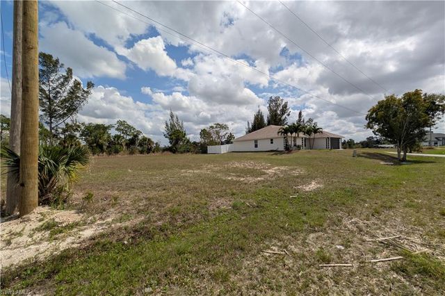 3317 NE 15th PL, Cape Coral, FL 33909