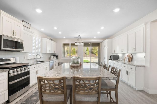 2823 Broken Bit Ln, Rocklin, CA 95765