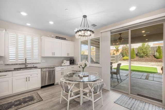 2823 Broken Bit Ln, Rocklin, CA 95765