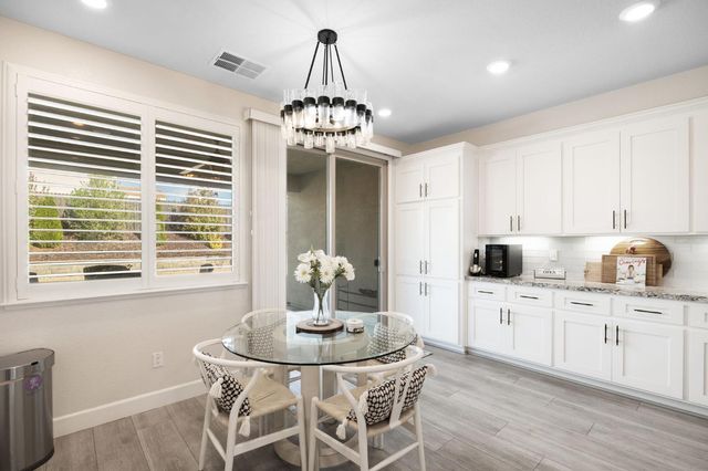 2823 Broken Bit Ln, Rocklin, CA 95765