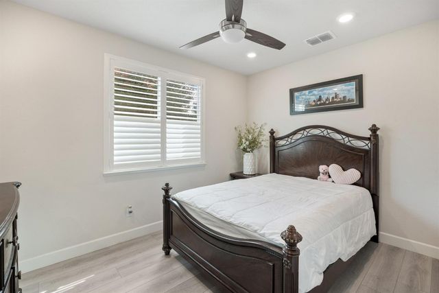 2823 Broken Bit Ln, Rocklin, CA 95765