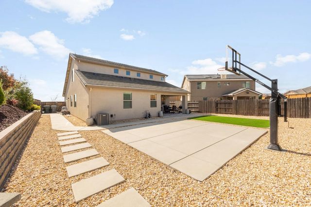 2823 Broken Bit Ln, Rocklin, CA 95765