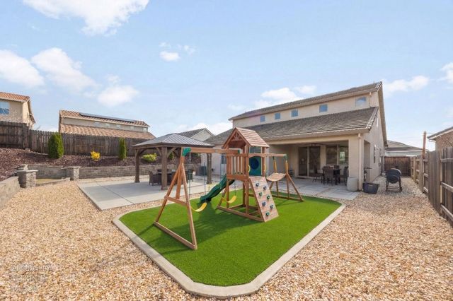 2823 Broken Bit Ln, Rocklin, CA 95765