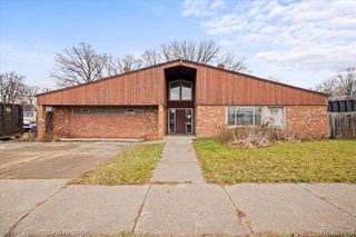 17300 Burgess, Detroit, MI 48219