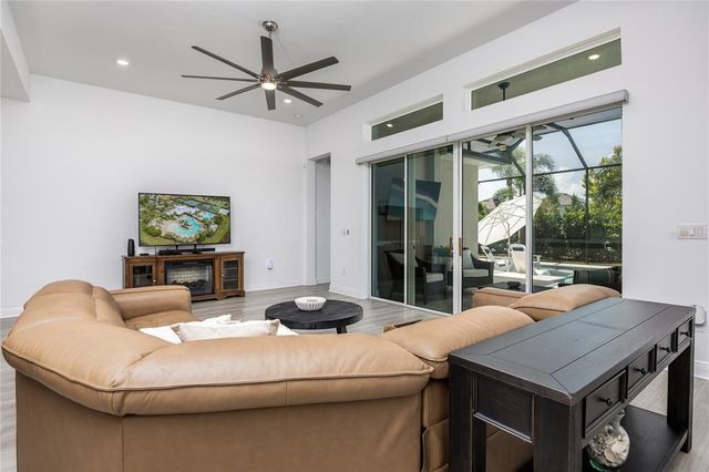 5464 WAYFARER AVENUE, Apollo Beach, FL 33572