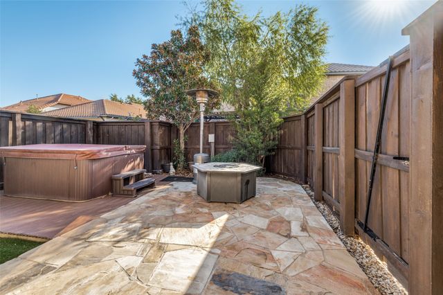 818 La Cima, Irving, TX 75039