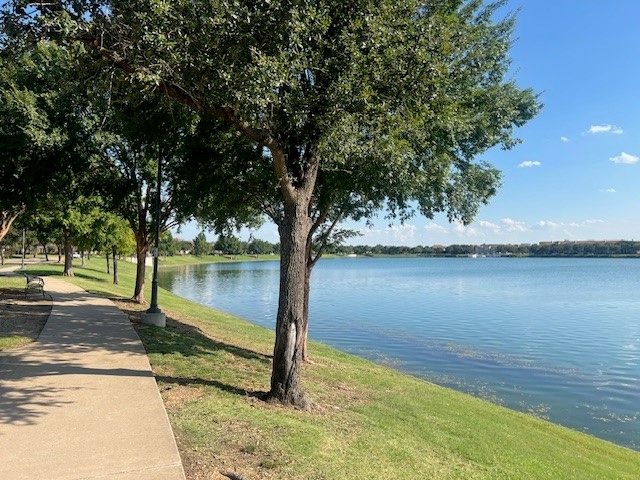 818 La Cima, Irving, TX 75039