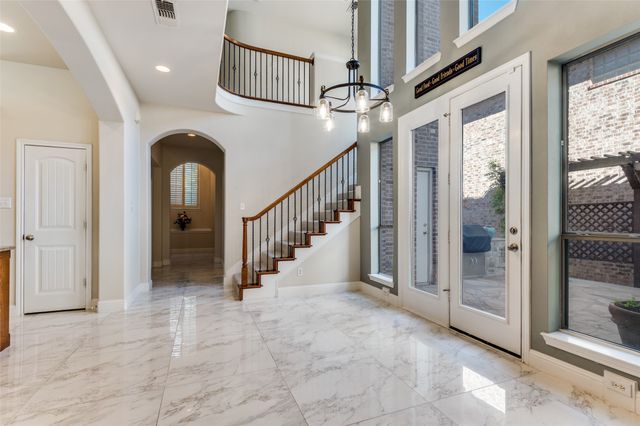 818 La Cima, Irving, TX 75039