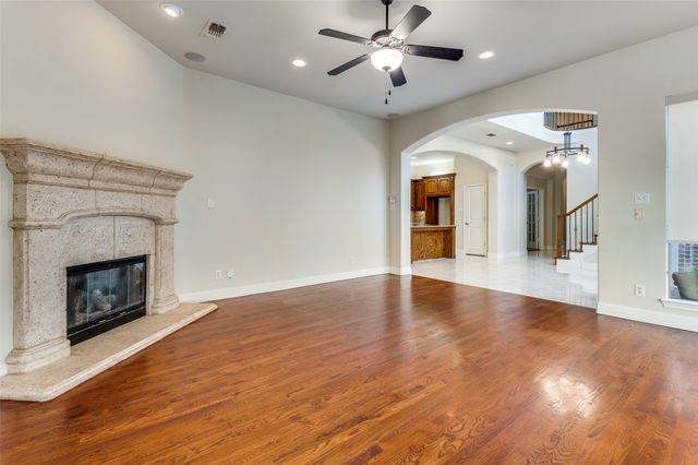 818 La Cima, Irving, TX 75039